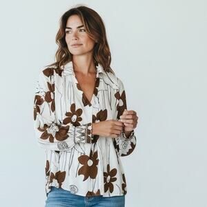 Women Large Italian Popover Top Stretch Satin V Neck Floral Artsy Feminine Retro